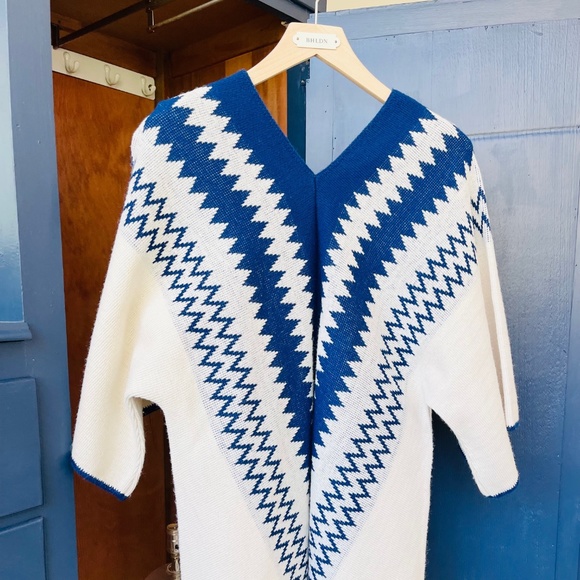 Vintage Poncho - Picture 1 of 4